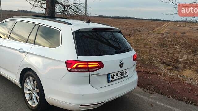 Белый Фольксваген Пассат, объемом двигателя 2 л и пробегом 270 тыс. км за 15000 $, фото 5 на Automoto.ua