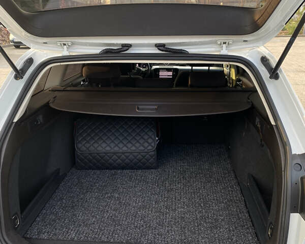 Белый Фольксваген Пассат, объемом двигателя 2 л и пробегом 245 тыс. км за 15900 $, фото 11 на Automoto.ua