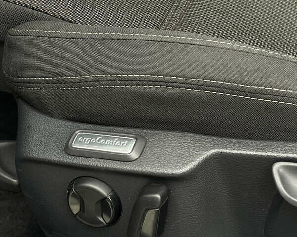 Белый Фольксваген Пассат, объемом двигателя 1.97 л и пробегом 295 тыс. км за 13400 $, фото 18 на Automoto.ua