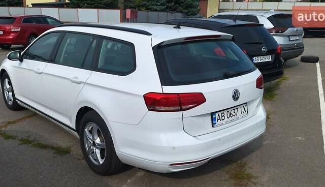 Белый Фольксваген Пассат, объемом двигателя 1.97 л и пробегом 180 тыс. км за 13900 $, фото 4 на Automoto.ua