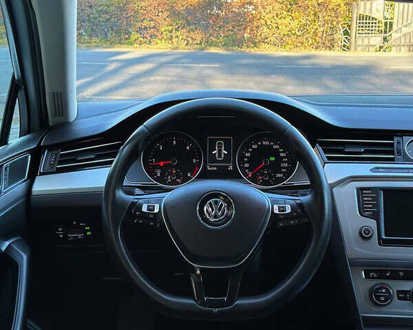 Белый Фольксваген Пассат, объемом двигателя 1.97 л и пробегом 184 тыс. км за 16500 $, фото 29 на Automoto.ua