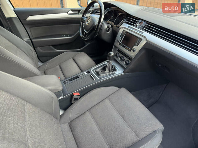 Белый Фольксваген Пассат, объемом двигателя 1.97 л и пробегом 238 тыс. км за 14250 $, фото 26 на Automoto.ua