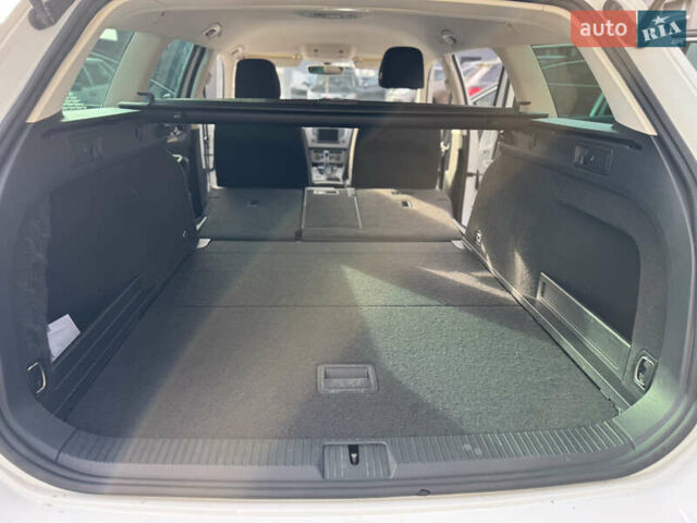 Белый Фольксваген Пассат, объемом двигателя 2 л и пробегом 291 тыс. км за 13500 $, фото 42 на Automoto.ua