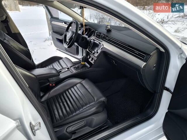 Белый Фольксваген Пассат, объемом двигателя 1.97 л и пробегом 374 тыс. км за 15500 $, фото 29 на Automoto.ua