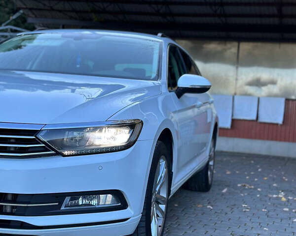 Белый Фольксваген Пассат, объемом двигателя 1.97 л и пробегом 184 тыс. км за 16500 $, фото 4 на Automoto.ua