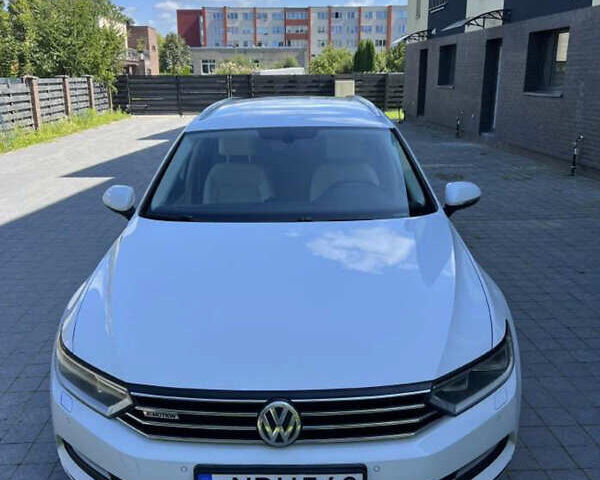 Белый Фольксваген Пассат, объемом двигателя 1.97 л и пробегом 308 тыс. км за 10554 $, фото 2 на Automoto.ua