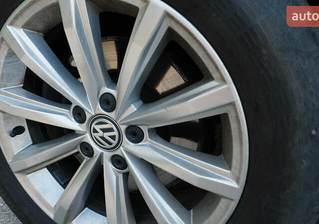 Белый Фольксваген Пассат, объемом двигателя 2 л и пробегом 280 тыс. км за 16400 $, фото 45 на Automoto.ua