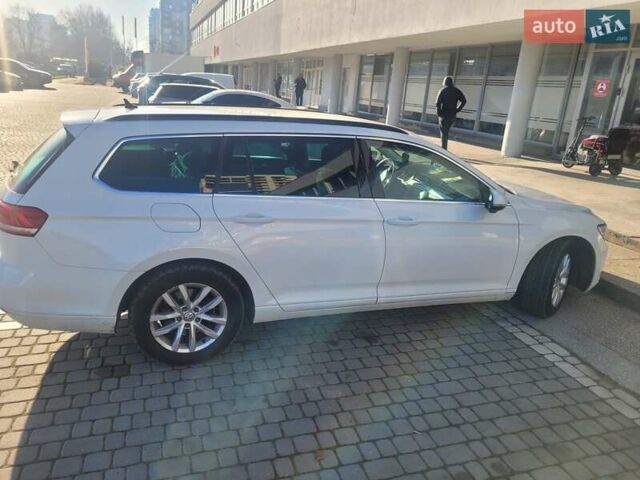 Белый Фольксваген Пассат, объемом двигателя 2 л и пробегом 270 тыс. км за 13500 $, фото 33 на Automoto.ua