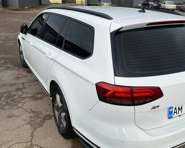 Білий Фольксваген Пассат, об'ємом двигуна 2 л та пробігом 260 тис. км за 14999 $, фото 5 на Automoto.ua