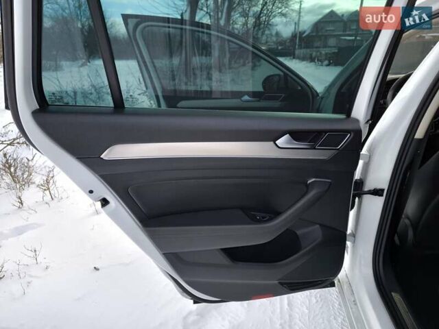 Белый Фольксваген Пассат, объемом двигателя 1.97 л и пробегом 374 тыс. км за 15500 $, фото 30 на Automoto.ua