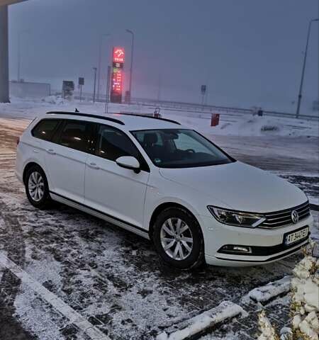 Белый Фольксваген Пассат, объемом двигателя 1.97 л и пробегом 211 тыс. км за 13300 $, фото 1 на Automoto.ua