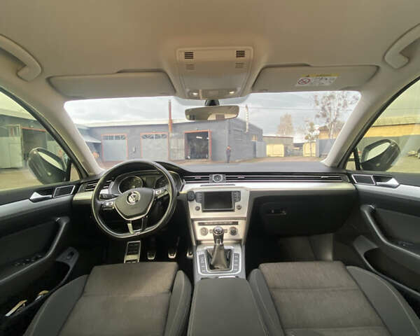 Білий Фольксваген Пассат, об'ємом двигуна 2 л та пробігом 260 тис. км за 14999 $, фото 17 на Automoto.ua