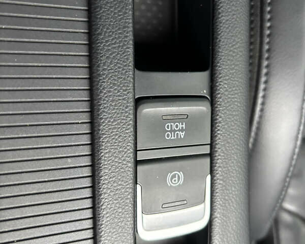 Белый Фольксваген Пассат, объемом двигателя 1.97 л и пробегом 246 тыс. км за 14999 $, фото 26 на Automoto.ua