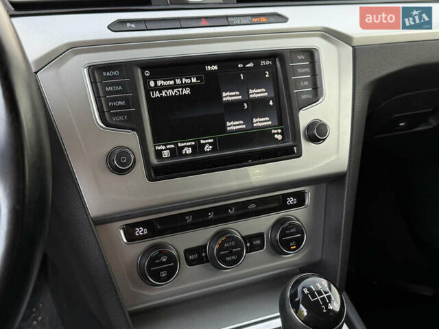 Білий Фольксваген Пассат, об'ємом двигуна 2 л та пробігом 330 тис. км за 11500 $, фото 25 на Automoto.ua