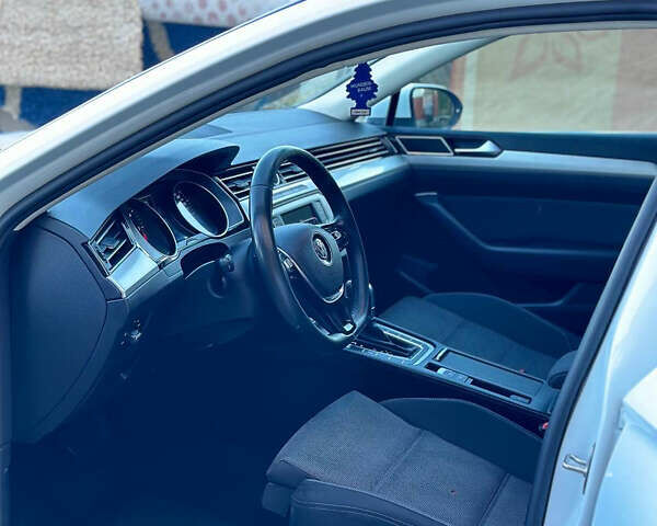 Белый Фольксваген Пассат, объемом двигателя 1.97 л и пробегом 184 тыс. км за 16500 $, фото 42 на Automoto.ua