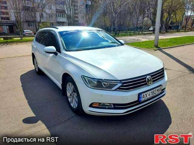 Белый Фольксваген Пассат, объемом двигателя 2 л и пробегом 320 тыс. км за 14700 $, фото 5 на Automoto.ua