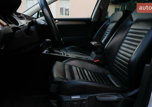 Белый Фольксваген Пассат, объемом двигателя 2 л и пробегом 280 тыс. км за 16400 $, фото 17 на Automoto.ua