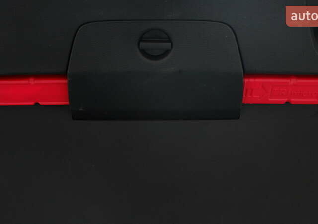 Белый Фольксваген Пассат, объемом двигателя 2 л и пробегом 280 тыс. км за 16400 $, фото 44 на Automoto.ua