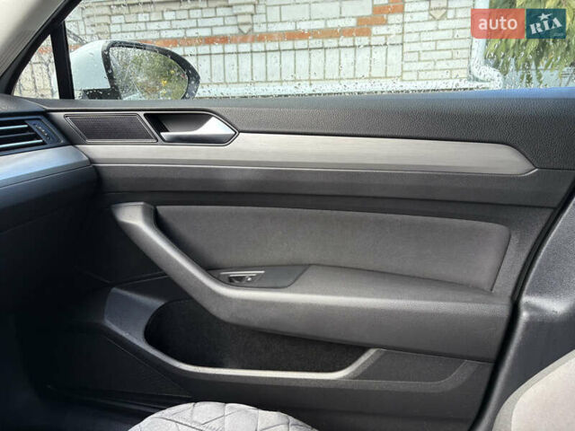 Белый Фольксваген Пассат, объемом двигателя 1.97 л и пробегом 362 тыс. км за 12900 $, фото 19 на Automoto.ua