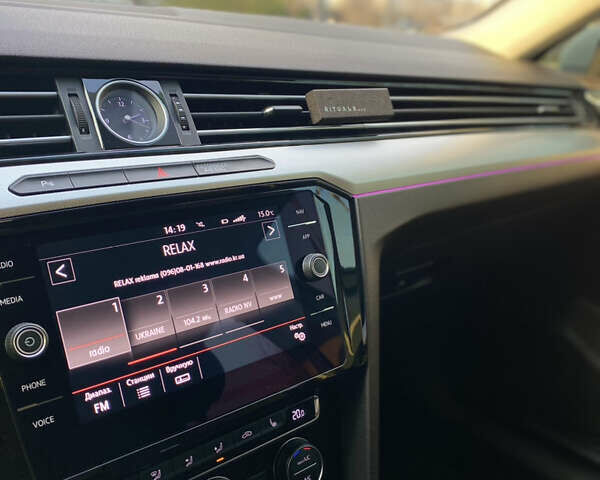 Белый Фольксваген Пассат, объемом двигателя 2 л и пробегом 245 тыс. км за 15900 $, фото 9 на Automoto.ua