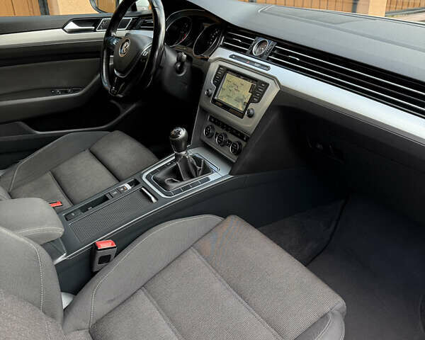 Белый Фольксваген Пассат, объемом двигателя 1.97 л и пробегом 238 тыс. км за 14250 $, фото 25 на Automoto.ua