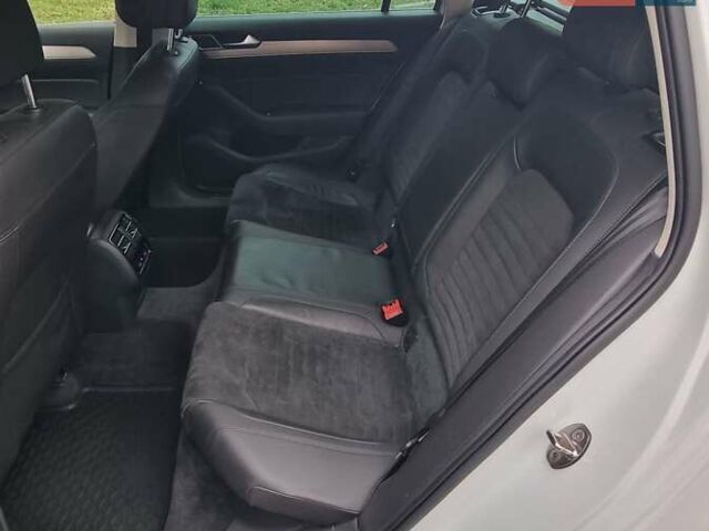 Білий Фольксваген Пассат, об'ємом двигуна 1.97 л та пробігом 245 тис. км за 16500 $, фото 22 на Automoto.ua