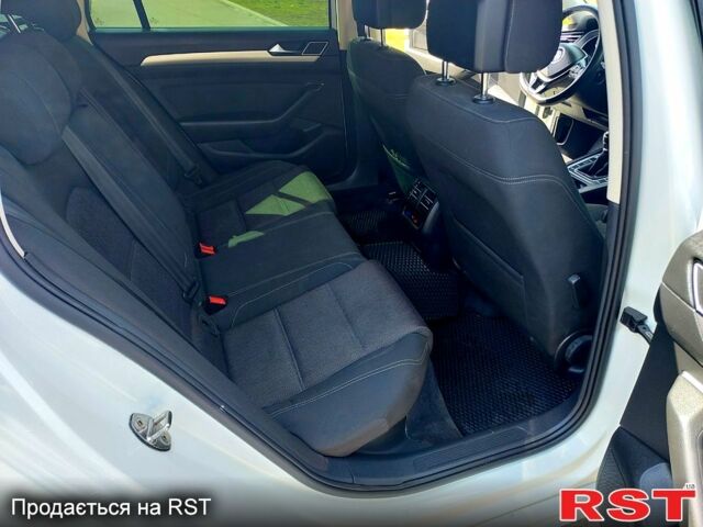 Белый Фольксваген Пассат, объемом двигателя 2 л и пробегом 320 тыс. км за 14700 $, фото 11 на Automoto.ua