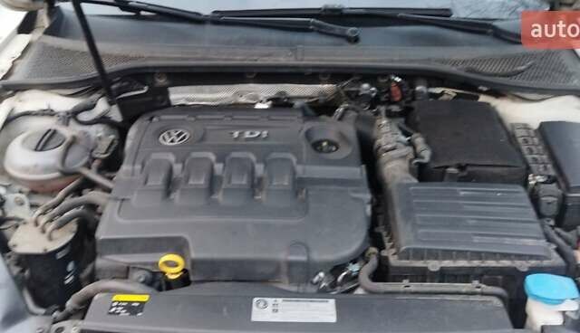 Білий Фольксваген Пассат, об'ємом двигуна 1.6 л та пробігом 298 тис. км за 13450 $, фото 24 на Automoto.ua