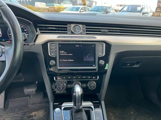 Белый Фольксваген Пассат, объемом двигателя 2 л и пробегом 316 тыс. км за 19480 $, фото 26 на Automoto.ua