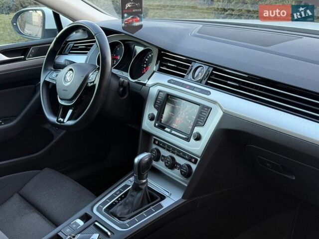 Білий Фольксваген Пассат, об'ємом двигуна 2 л та пробігом 237 тис. км за 13999 $, фото 68 на Automoto.ua