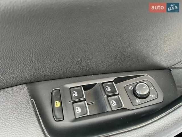 Фольксваген Пассат 2016 в Львове на Automoto.ua Белый Фольксваген Пассат, объемом двигателя 2 л и пробегом 316 тыс. км за 19480 $, фото 15 на Automoto.ua