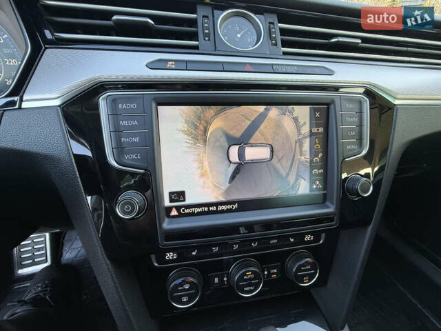 Белый Фольксваген Пассат, объемом двигателя 1.97 л и пробегом 195 тыс. км за 16999 $, фото 60 на Automoto.ua