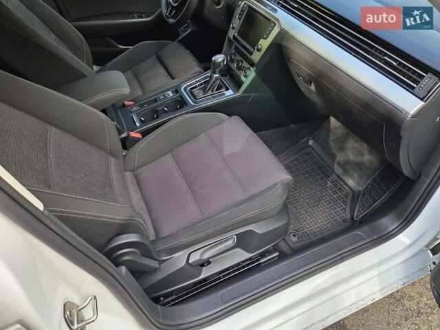 Белый Фольксваген Пассат, объемом двигателя 1.97 л и пробегом 345 тыс. км за 16900 $, фото 13 на Automoto.ua