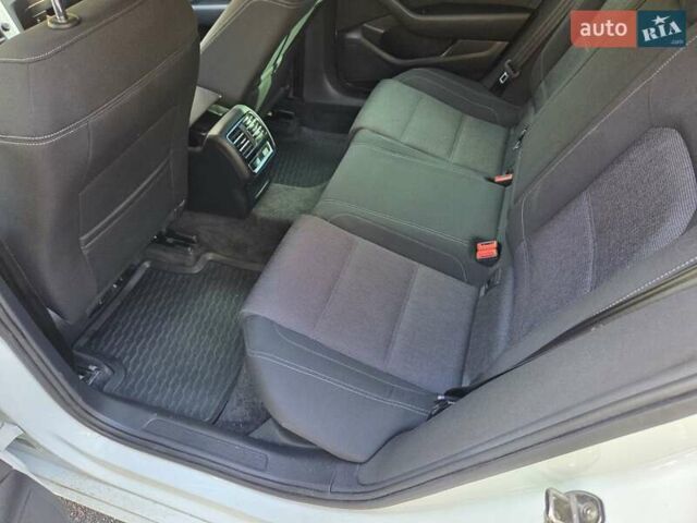 Белый Фольксваген Пассат, объемом двигателя 1.97 л и пробегом 345 тыс. км за 16900 $, фото 15 на Automoto.ua