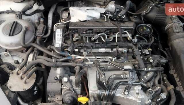 Білий Фольксваген Пассат, об'ємом двигуна 1.6 л та пробігом 298 тис. км за 13450 $, фото 25 на Automoto.ua