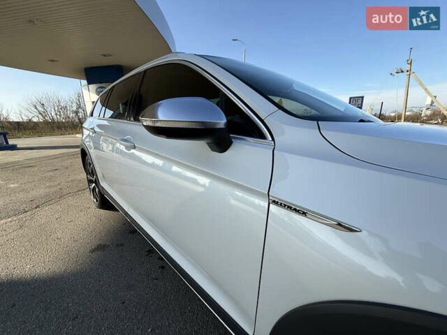 Белый Фольксваген Пассат, объемом двигателя 1.97 л и пробегом 195 тыс. км за 16999 $, фото 28 на Automoto.ua