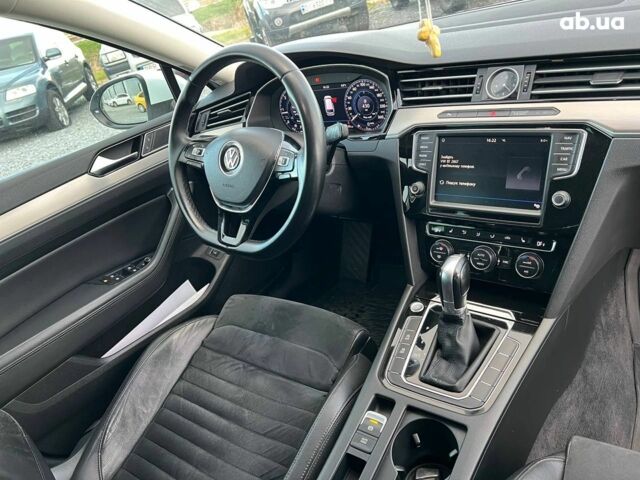 Белый Фольксваген Пассат, объемом двигателя 2 л и пробегом 316 тыс. км за 19480 $, фото 43 на Automoto.ua