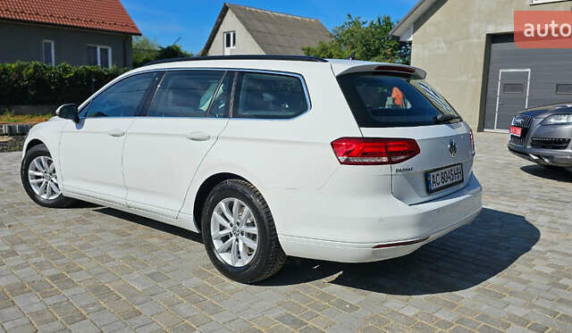 Белый Фольксваген Пассат, объемом двигателя 1.6 л и пробегом 248 тыс. км за 13600 $, фото 5 на Automoto.ua