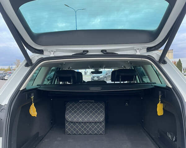 Белый Фольксваген Пассат, объемом двигателя 1.97 л и пробегом 248 тыс. км за 16200 $, фото 9 на Automoto.ua