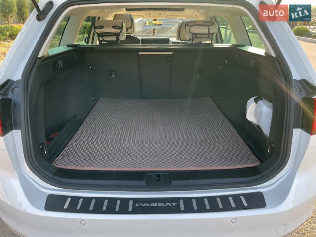 Білий Фольксваген Пассат, об'ємом двигуна 1.97 л та пробігом 123 тис. км за 18500 $, фото 5 на Automoto.ua