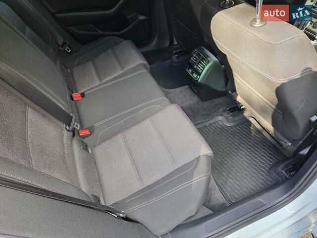 Белый Фольксваген Пассат, объемом двигателя 1.97 л и пробегом 345 тыс. км за 16900 $, фото 5 на Automoto.ua