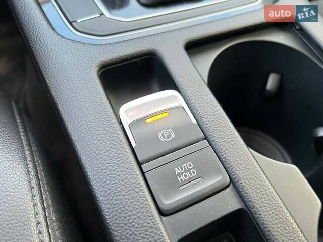 Фольксваген Пассат 2016 в Львове на Automoto.ua Белый Фольксваген Пассат, объемом двигателя 2 л и пробегом 316 тыс. км за 19480 $, фото 30 на Automoto.ua