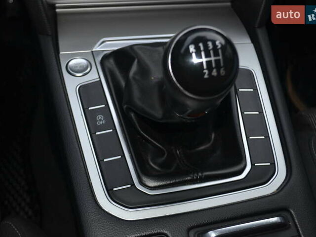 Белый Фольксваген Пассат, объемом двигателя 1.97 л и пробегом 215 тыс. км за 13200 $, фото 19 на Automoto.ua