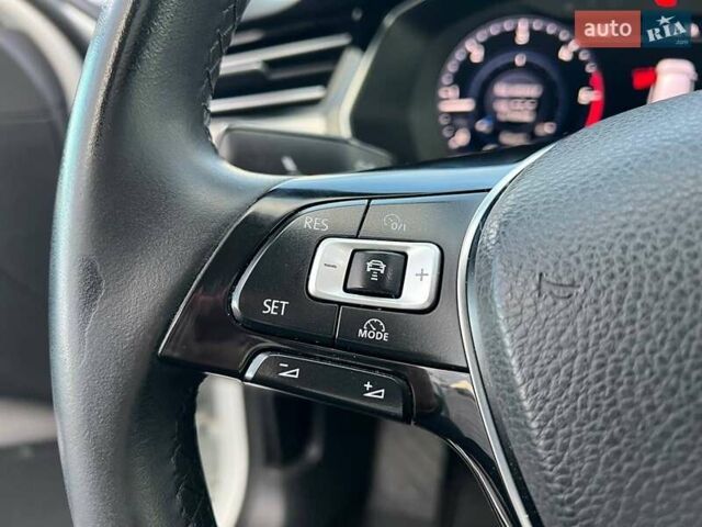Фольксваген Пассат 2016 в Львове на Automoto.ua Белый Фольксваген Пассат, объемом двигателя 2 л и пробегом 316 тыс. км за 19480 $, фото 23 на Automoto.ua