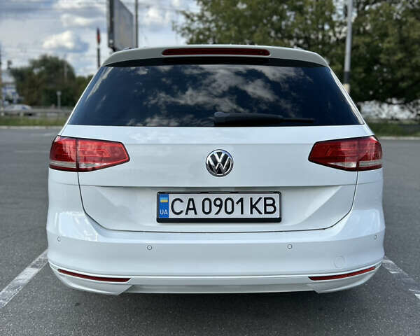 Білий Фольксваген Пассат, об'ємом двигуна 1.6 л та пробігом 214 тис. км за 14600 $, фото 6 на Automoto.ua