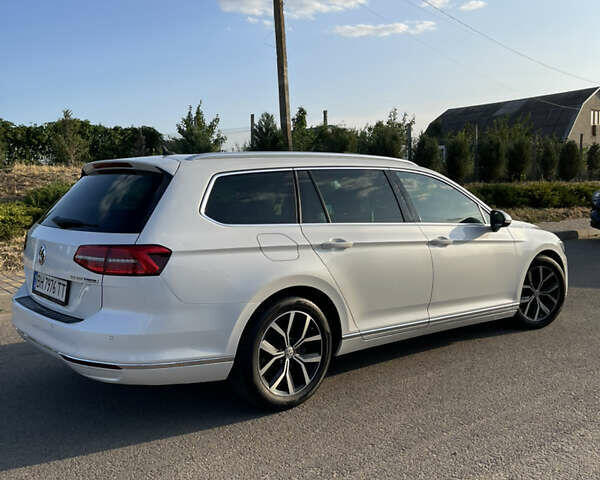 Білий Фольксваген Пассат, об'ємом двигуна 1.97 л та пробігом 123 тис. км за 18500 $, фото 1 на Automoto.ua