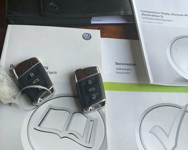 Білий Фольксваген Пассат, об'ємом двигуна 1.6 л та пробігом 214 тис. км за 14600 $, фото 25 на Automoto.ua