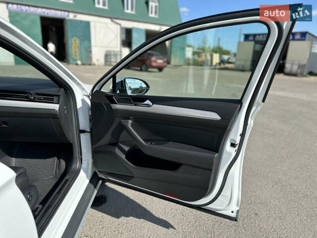Белый Фольксваген Пассат, объемом двигателя 1.97 л и пробегом 138 тыс. км за 27000 $, фото 12 на Automoto.ua