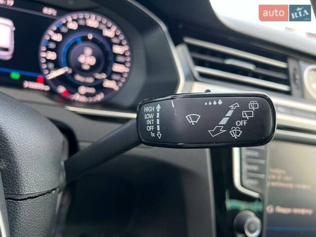 Фольксваген Пассат 2016 в Львове на Automoto.ua Белый Фольксваген Пассат, объемом двигателя 2 л и пробегом 316 тыс. км за 19480 $, фото 24 на Automoto.ua