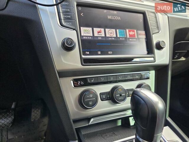 Белый Фольксваген Пассат, объемом двигателя 1.97 л и пробегом 345 тыс. км за 16900 $, фото 20 на Automoto.ua